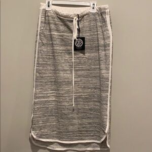 NWT Bobeau Skirt